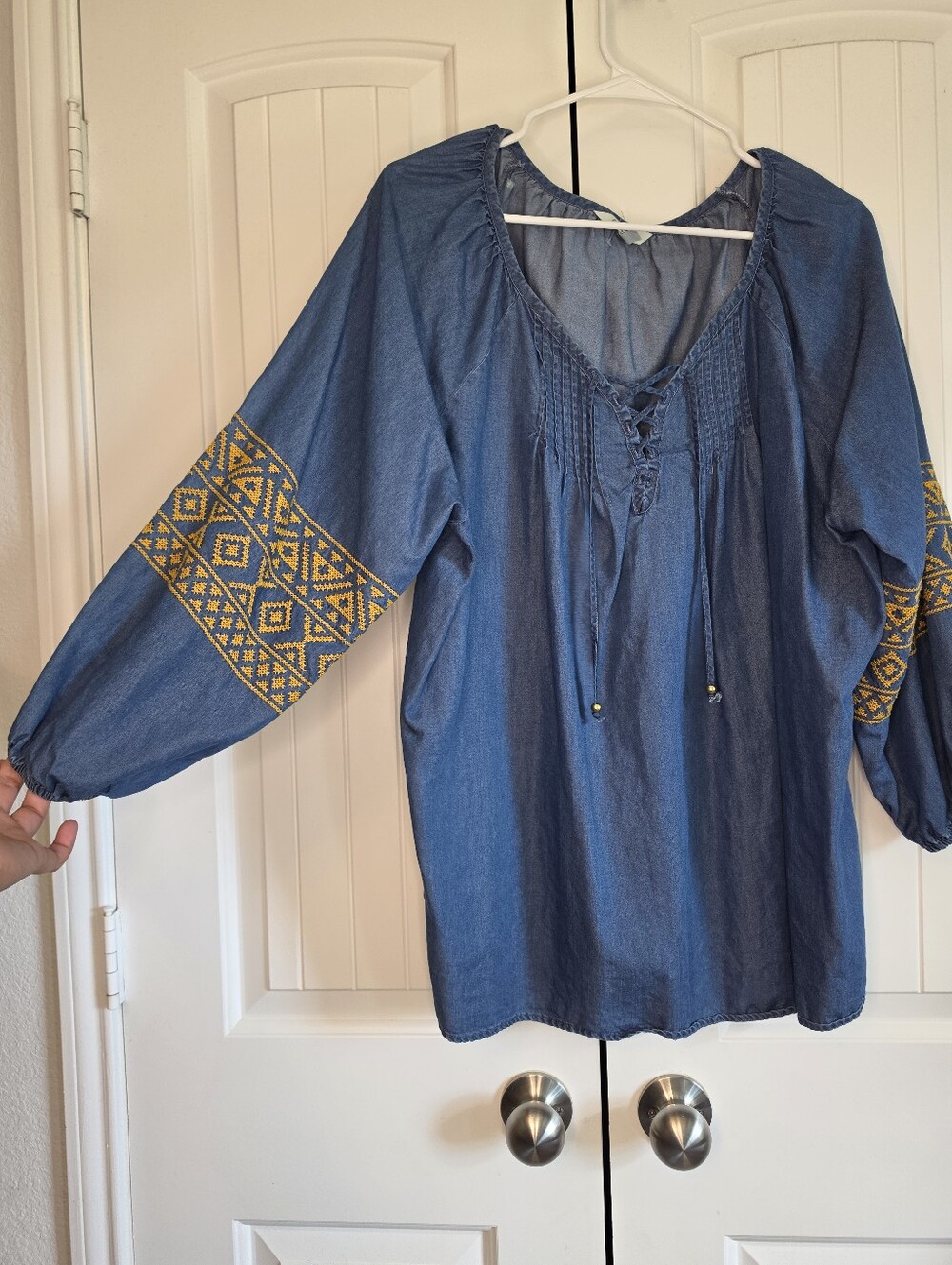 The Pioneer Woman Blue Peasant Tunic with Yellow Embroidered Sleeves